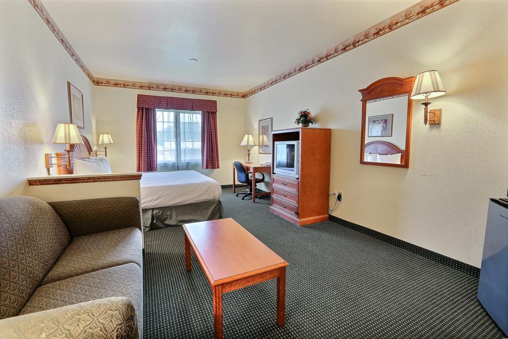 Quality Inn & Suites - Glen Rose Quarto foto