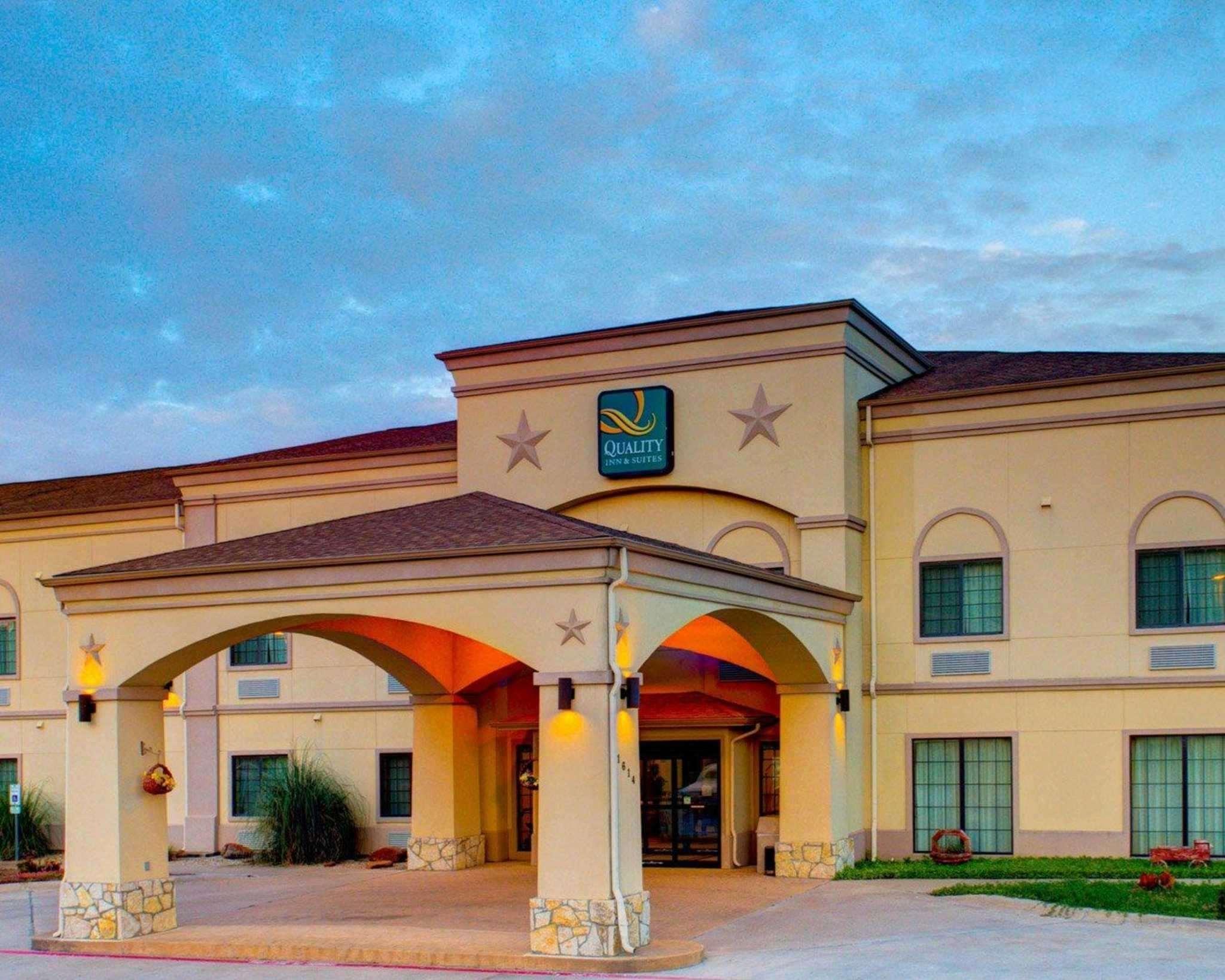 Quality Inn & Suites - Glen Rose Exterior foto